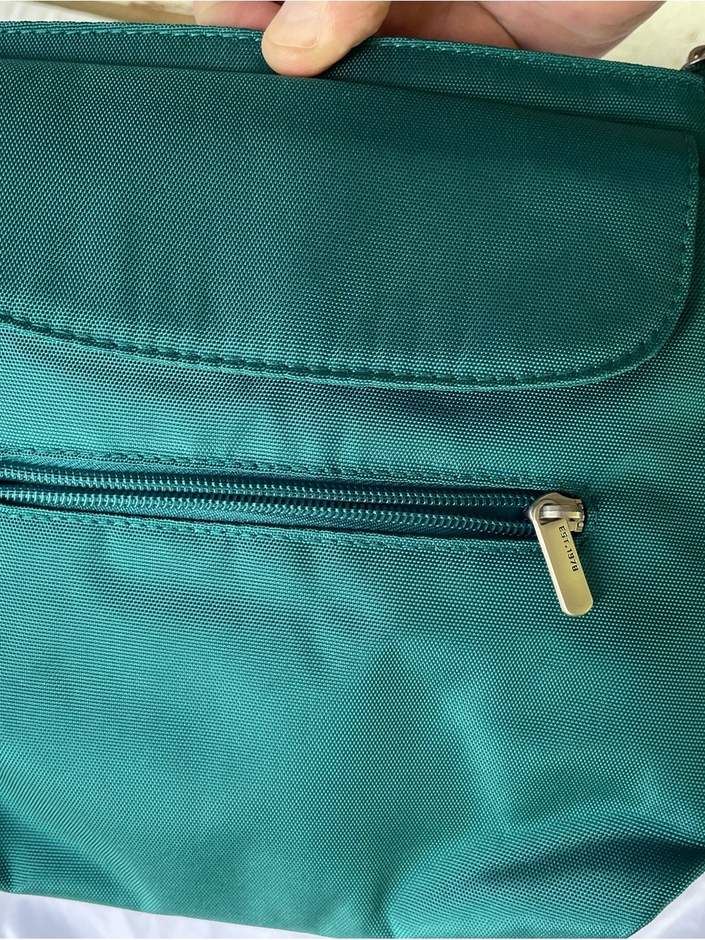 Travelon Teal Crossbody Bag with Front Zip Pockets - Picture 1 of 4